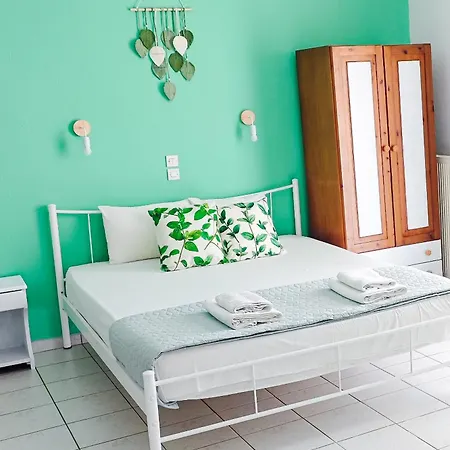 Menta Aparthotel 3*